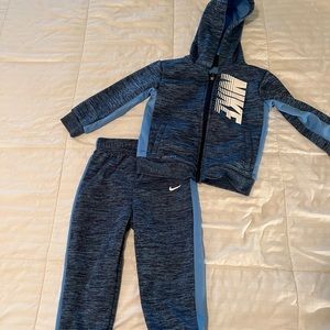 Nike sweatsuit